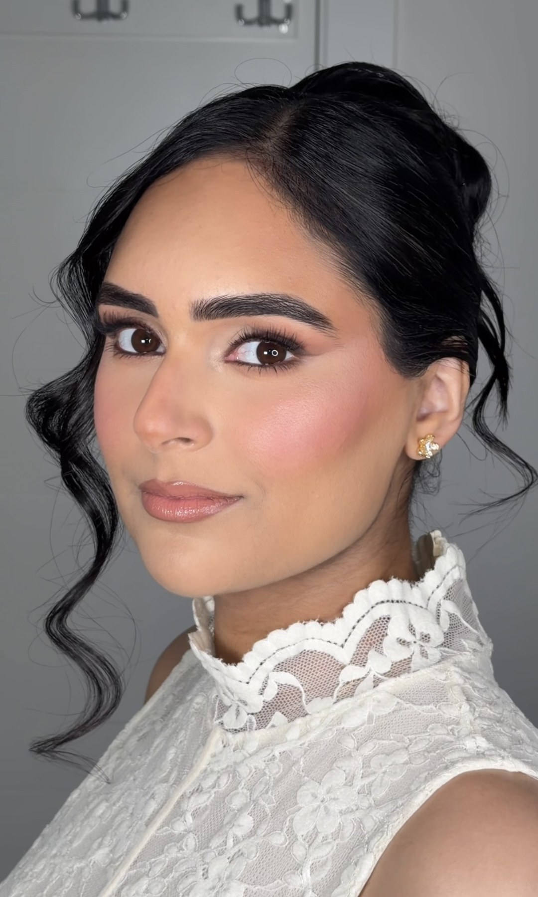 Soft glam look — lace top